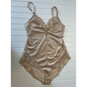 Vintage 70s 80s Bestform Nude Lace Teddy Lingerie Size 36 Snap Closure